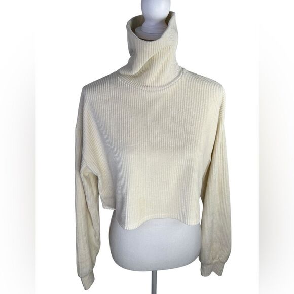 Asoka Cream Cropped Corduroy Turtleneck Women Sweater Size M?? - Picture 1 of 11
